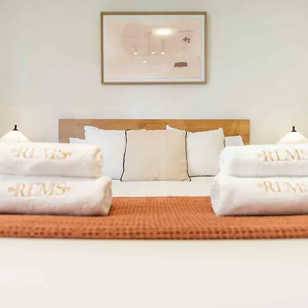 Apartment Spacious 3 Bedroom By Rems Malaga