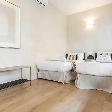 Spacious 3 Bedroom By Rems *