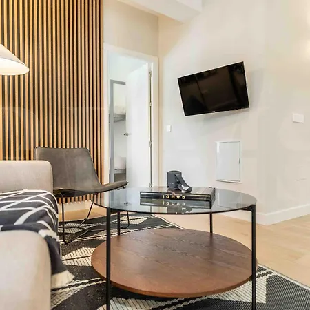 Spacious 3 Bedroom By Rems Málaga