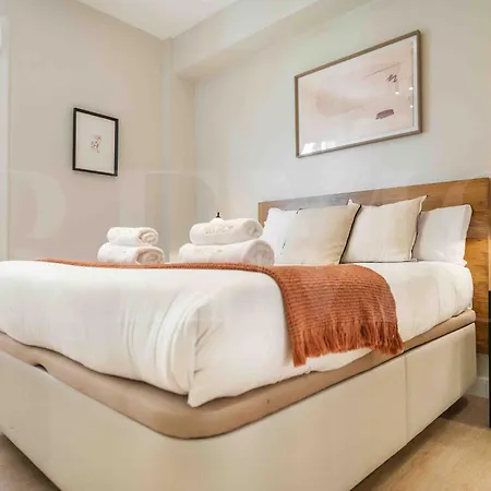 Apartamento Spacious 3 Bedroom By Rems